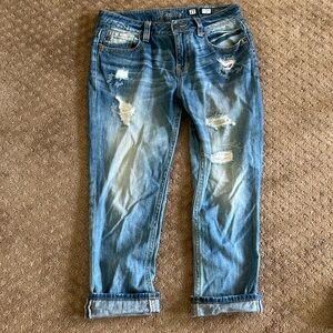 Miss Me Distressed Boyfriend Capri Jean Sz 27